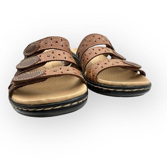 NWT Clarks Womens Leisa Cacti Leather Embellished Slip-on Sandals Brown Sz 8.5 - Picture 2 of 13